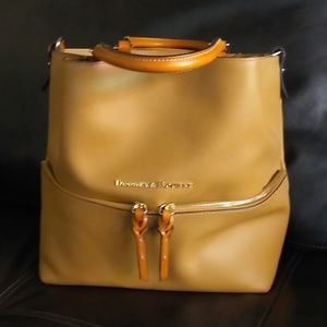 Dooney and Bourke Medium Barlow